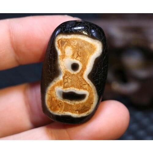 Magic Tibetan Old Agate Bear Totem dZi Bead