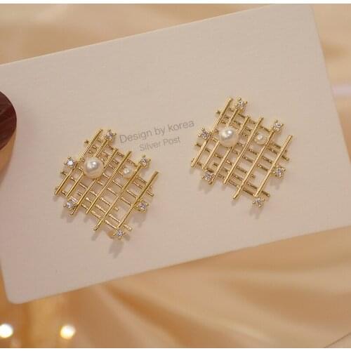 Japanese&Korea Delicate Jewelry 14K Gold Plated Please Hollow AAA Zircon Stud Earrings for Women Unique Pearl Earrings