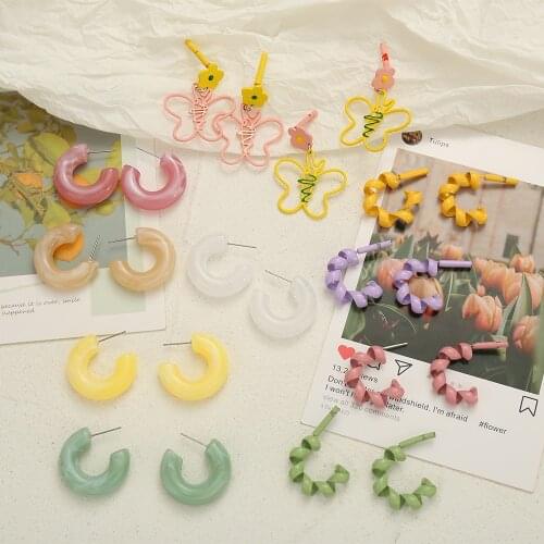 Fashion Geometric Circle Round Big Hoop Earrings For Women Girl Candy Color Butterfly Irregular Earrings Party Jewelry Gifts