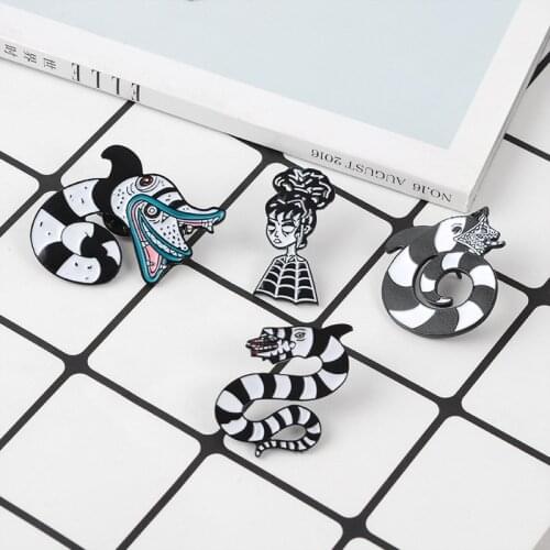 Scary Movie Brooch Collection Halloween Lapel Pins Dark Badges Horror Movie Fan Gift Accessories Goth Girls Jewelry Gift Friends