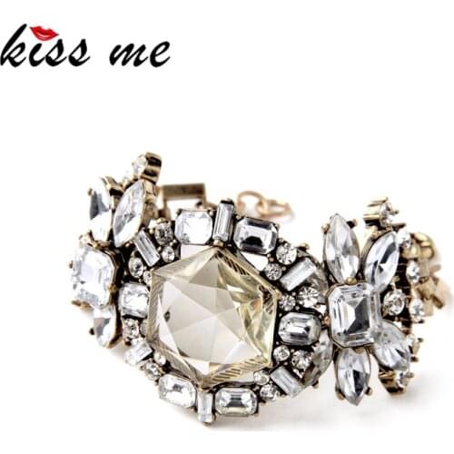 New Styles KISS ME Fashion Jewelry Elegant Resin Round Pendant Bracelet Christmas Gifts