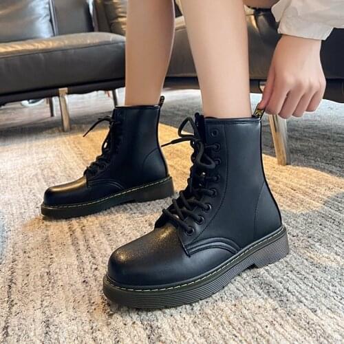 2020 Couple Work Boots womens Leather Martens boots women Casual Autumn Male Ankle Boots Male Comfortable Shoes