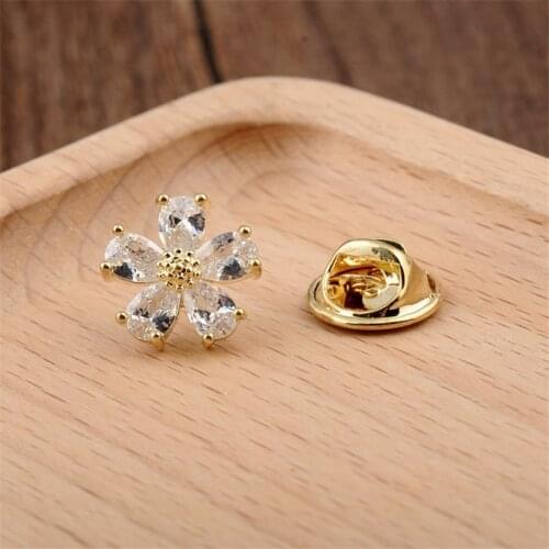 Vintage Trendy Gold Color Zircon Little Flower Brooches Men Women Cardigan Collar Pins Accessories Alloy Brooch Pin Jewelry