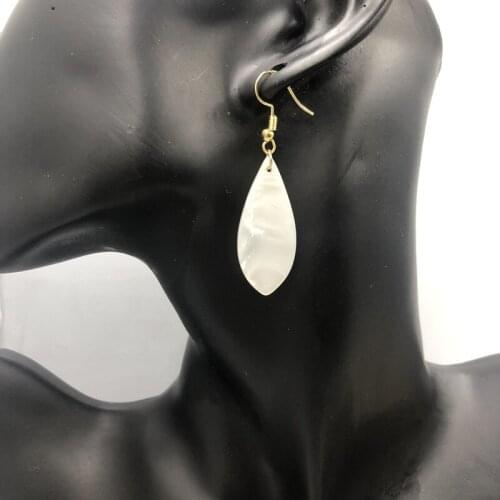 New white Leaf Acrylic Earrings For Ladies Trendy Earrings For Women Statement Jewelry Wholesale Party Gift women