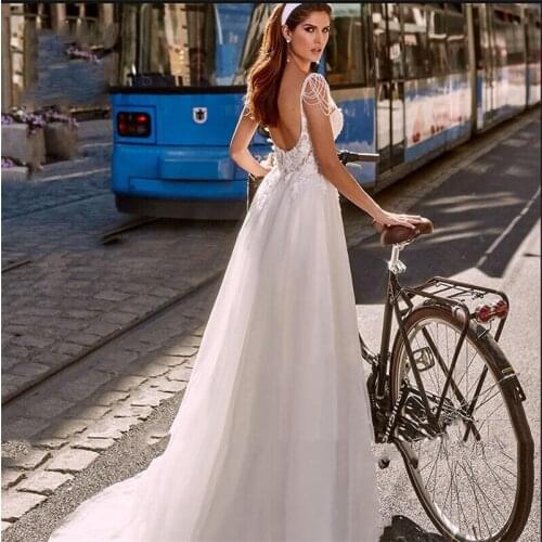 Elegant Lace Beading Wedding Dresses Beach Boho White Pleats Appliques Princess Party Dresses V-neck Sweep Train Bridal Gowns