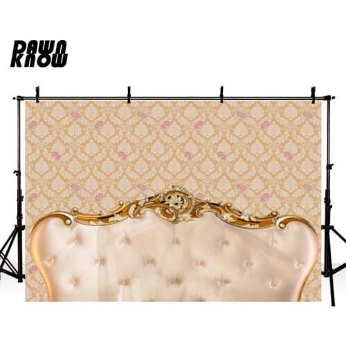 DAWNKNOW Luxury Baroque Vinyl Photography Background Bed Headboard Tufted Polyester Backdrops For Wedding Photo Studio F2518