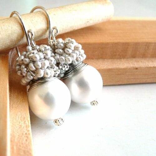 Laurent in white- fresh earrings with white shell pearl and silver sea pearls Earrings