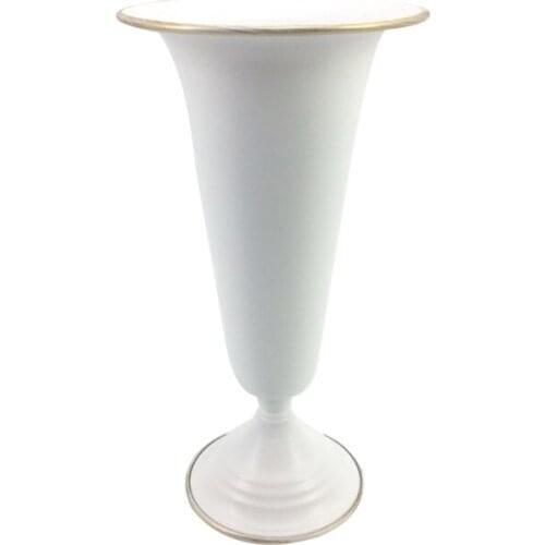 European Iron Vase Vintage Flower Pot Goblet Classical Floral Decor Desktop Ornament Home Living Room Wedding Decoration