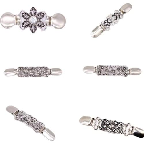 Silver Carve Patterns Rhinestone Brooch Clip For Sweater Shawl Keeper Collar Buckle Holder Garters Garment Accessories Jewelry