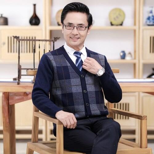 Man Thick Sweater Buttons Up Cardigan Casual Plaid Knit Coat Middle Aged Father Warm Knitwear Long Sleeved