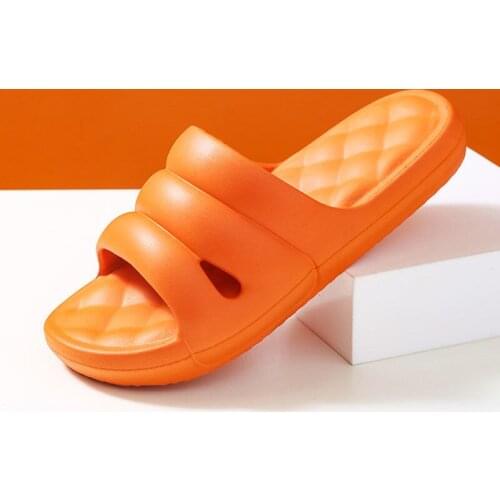 2021 New Net Red Slippers Female Home Indoor Thick-soled Super Soft Comfortable Bathroom Non-slip Couple Summer Slippers Male