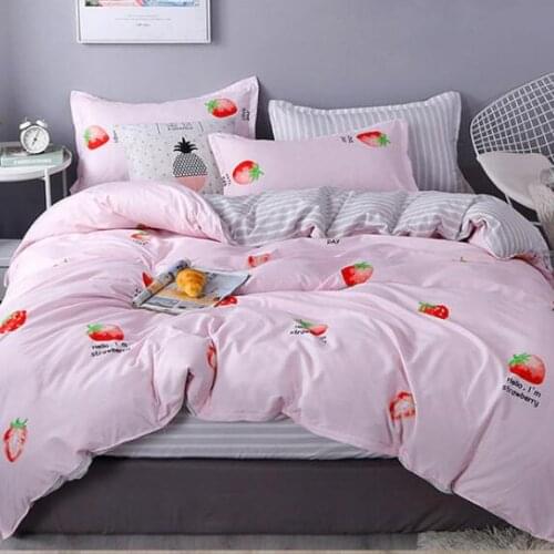 FGHGF Microfiber Bedding On Bed
