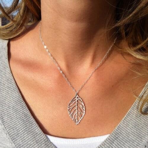 Fashion lady jewelry, leisure sports, metal leaves, simple personality Necklace