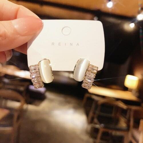 Stud Earrings for Women Fashionable Geometric Arc Earrings Simple Luxurious Crystal Engagement Jewelry Accessories Wholesale