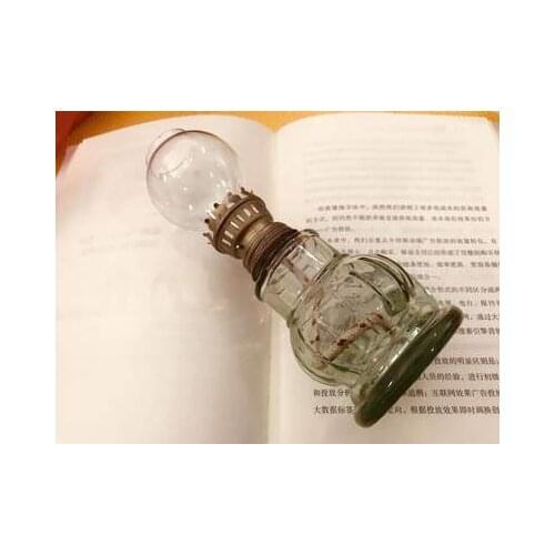 Kerosene lamp, old oil lamp, nostalgic glass nostalgia, utility tools, lighting tools, home decoration, gifts