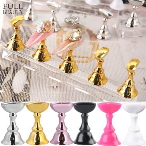 5 pcs/Set Magnetic Nail Holder Fingernails Tips For Display Showing Shelf Nail Art Display Practice Trainning Nail Stand CH1814