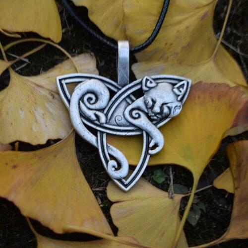 1pcs Celtics fox cat necklace