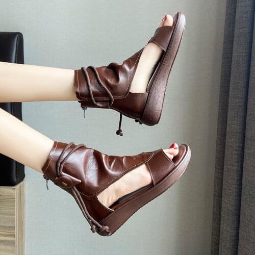 2021 New Women Roman Faux Leather Flat Peep Toe Gladiator Cowboy Boot Sandals