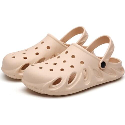 2021 Hot Sale Mens Casual Hole Shoes Fashion Beach Shoes Mens Garden Shoes Sandals and Slippers Clogs
