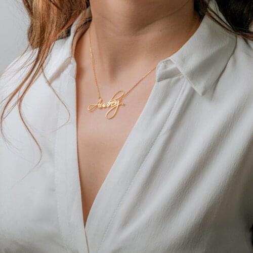 Fashion temperament advanced custom stainless steel name necklace personalized letter necklace pendant ladies jewelry gifts