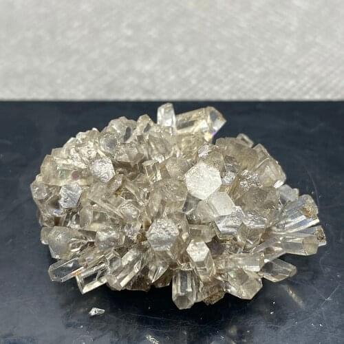 Natural transparent columnar calcite is rare and extinct in China