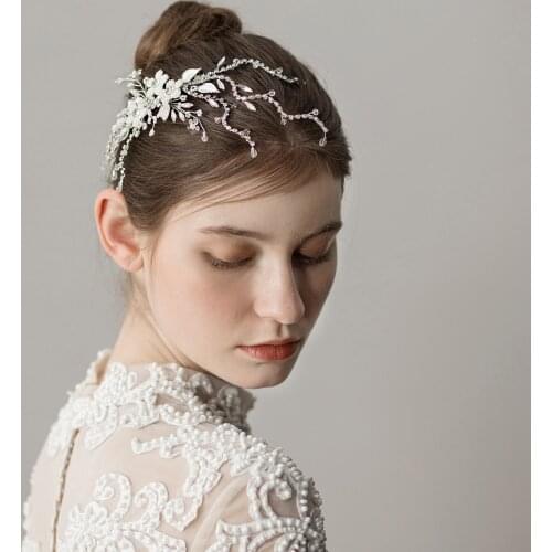 Romantic Sweetheart Bridal Headdress Crystal Rhinestone Chain Pearl Flower Hair Comb for Wedding Perform Studio Travel O387