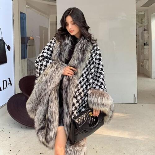 W2101 2021 New Arrival Womens Real Fox Fur Cloak Plaid Woolen Shawl with Real Fur