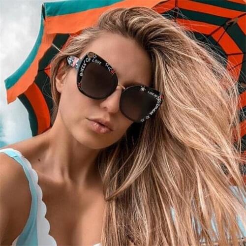 Graffiti Print Cat Eye Sunglasses Women Fashion Glasses Luxury Brand Designer Oversized Black Shades Female Points Eyewear