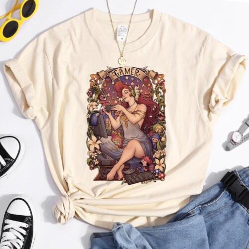 Tshirts Redhead Girl Play Game Printing Women T Shirt Korean Style Oversized T-Shirt For Woman Kawaii Fashion Womens Clothing