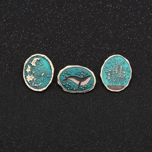 Ocean whale starriver forest creative personality temperament jacket cardigan suit fashion brooch brooch