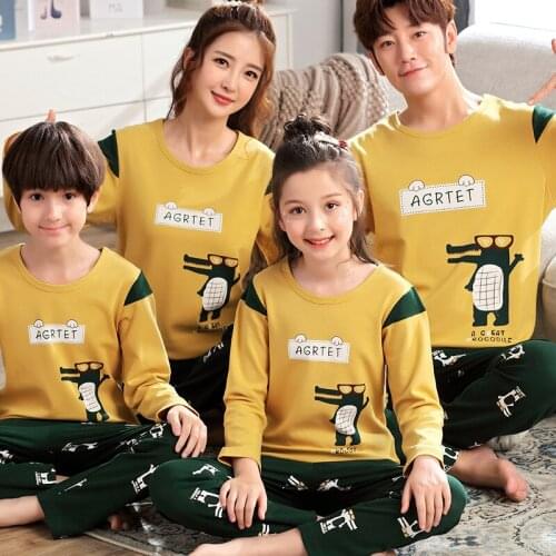 Boys Pyjamas Cotton Suits 2020 Family Matching Pajamas Spring T-shirts+long Pants 2 PCS Set Mother Daughter Matching Pajama
