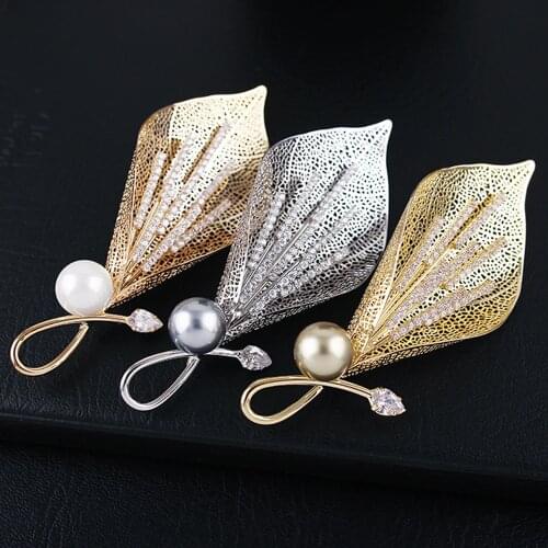 Hollow Leaf Brooches Women Zircon Pearls Clothing Pins And Brooch Fashion Party Accessories Female Jewelry