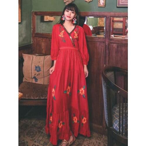 The New Summer Womens Dress Korean Edition Retro Embroidered v-Collar Show Thin Palace Style Quality Long Dress Holiday Dress
