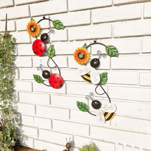 Hanging Ornament Sunflower Bee/ Ladybird Patterns Pendant Decorative Metal Craftwork for Garden Courtyard
