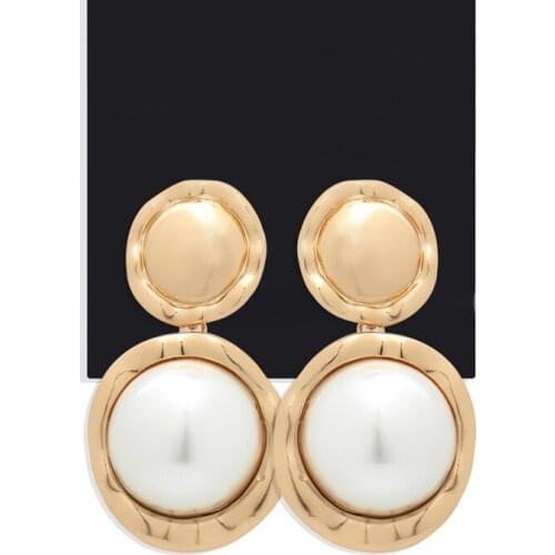 Gold Alloy Metal Round Pearls Shape Statement Stud Earrings for Bridal Wedding Party Women Girls Gold Pearl Earring Jewelry Gift
