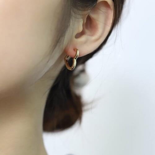 Cold Wind Trendy Ins Fashion Simple Metal Love Heart-shaped Hollow Hoop Earrings Female Temperament Niche Design Ear Buckle Pair