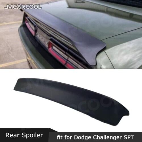 Carbon fiber Material Rear Boot Spoiler ABS Gloss Black Lip Wings for Dodge Challenger SPT D Style 2015-2018 Auto Car Decoration