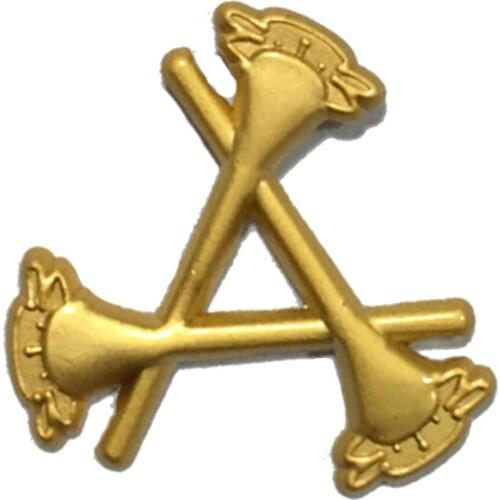 Customized Arrow Shape Gold Plated Lapel Badge Promotional Metal Plating Metal Badge