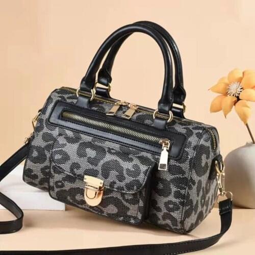 DL200 20 New Fashion Womens Bags Casual Shoulder Diagonal Portable Womens Bags
