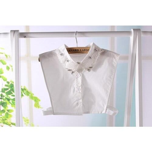 The new spring and autumn and winter white shirt embroidered shirt ollar shirt collar wild female