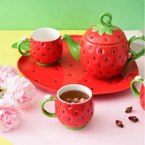 Strawberry shaped Tea Pot Coffee Set Ceramic Fruit Design Dinkware Water Jug Cold Kettle Kitchen Tool Party Supplies Cartoon Set