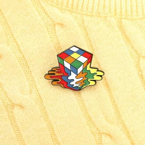 Melting Cube Enamel Pin Funny Cube Brooches Hat Jeans Backpack Lapel Buckle MenS Comedy Series Jewelry Accessories Gift