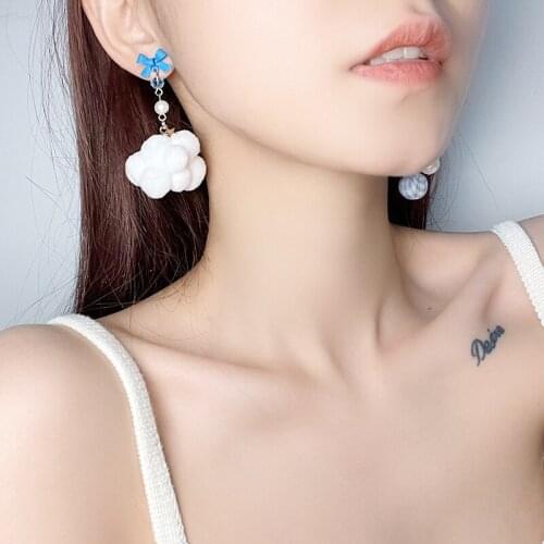 U-Magical Trendy White Clouds Spray Blue Bowknot Pearl Dangle Earrings for Women Cotton Plush Star Irregular Earrings Jewelry