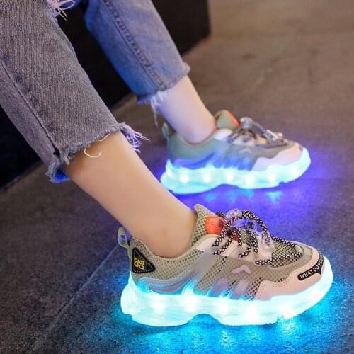 Dongbula Kids Glowing Shoes