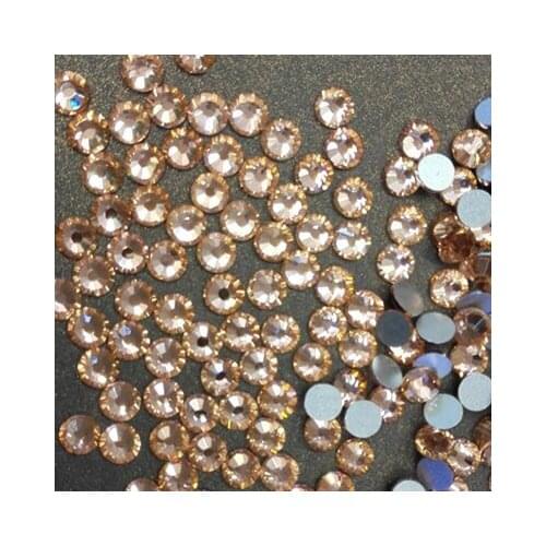 Rhinestones of non hot-fix flat back topaz ss30 6mm with 288 pcs each pack ;rhinestones of flat back non hot-fix wholesales