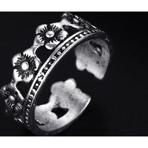 Trendy Vintage Crown Shape Antique Silver Plated Punk Hiphop Rock Style Resizable Ring for Women Girl Retro Party Jewelry