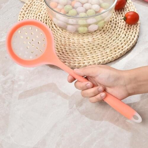 Strainer Scoop Long Handle Silicone Non-Stick Cooking Solid Color Slotted Plastic Tableware Colander Spoon for Kitchen