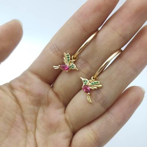 Exquisite and Fashionable Bird-shaped Round Hoop Pendant Crystal Earrings, Gold-plated Earrings for Female Wedding Jewel