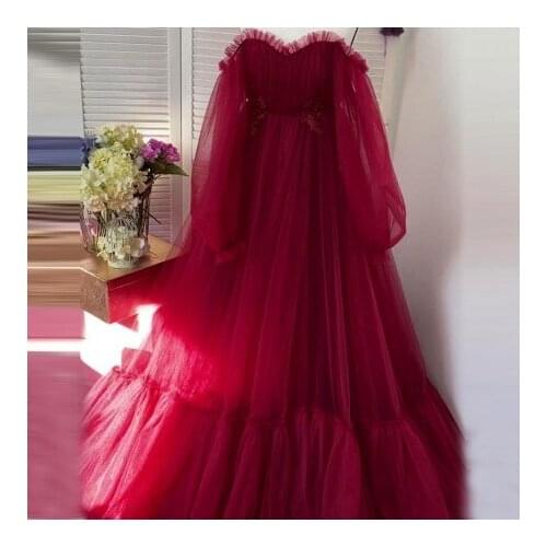Elegant Burgundy Tulle Dresses Long Sleeves Strapless Ruffles Fluffy With Train Pleated Retro Women Maternity Dressing Gowns