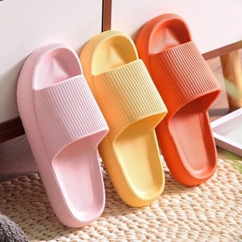 2021 New Women Thick Platform Slippers Summer Beach Soft Sole Slide Sandals Leisure Men Ladies Indoor Bathroom Anti-slip Shoes
